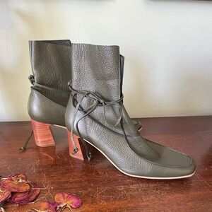 Stivali Awakening Olive Green Ankle Boots